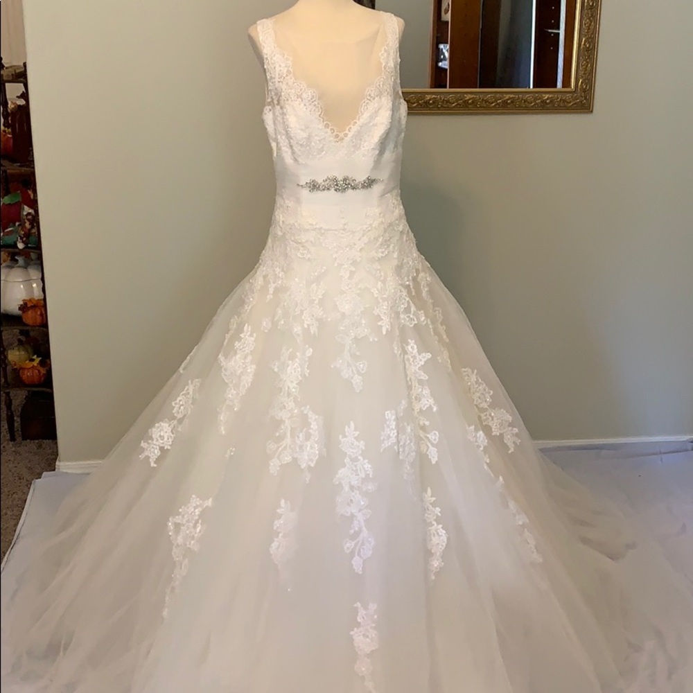 NEW Blue by Enzoani GAO wedding dress SZ 8